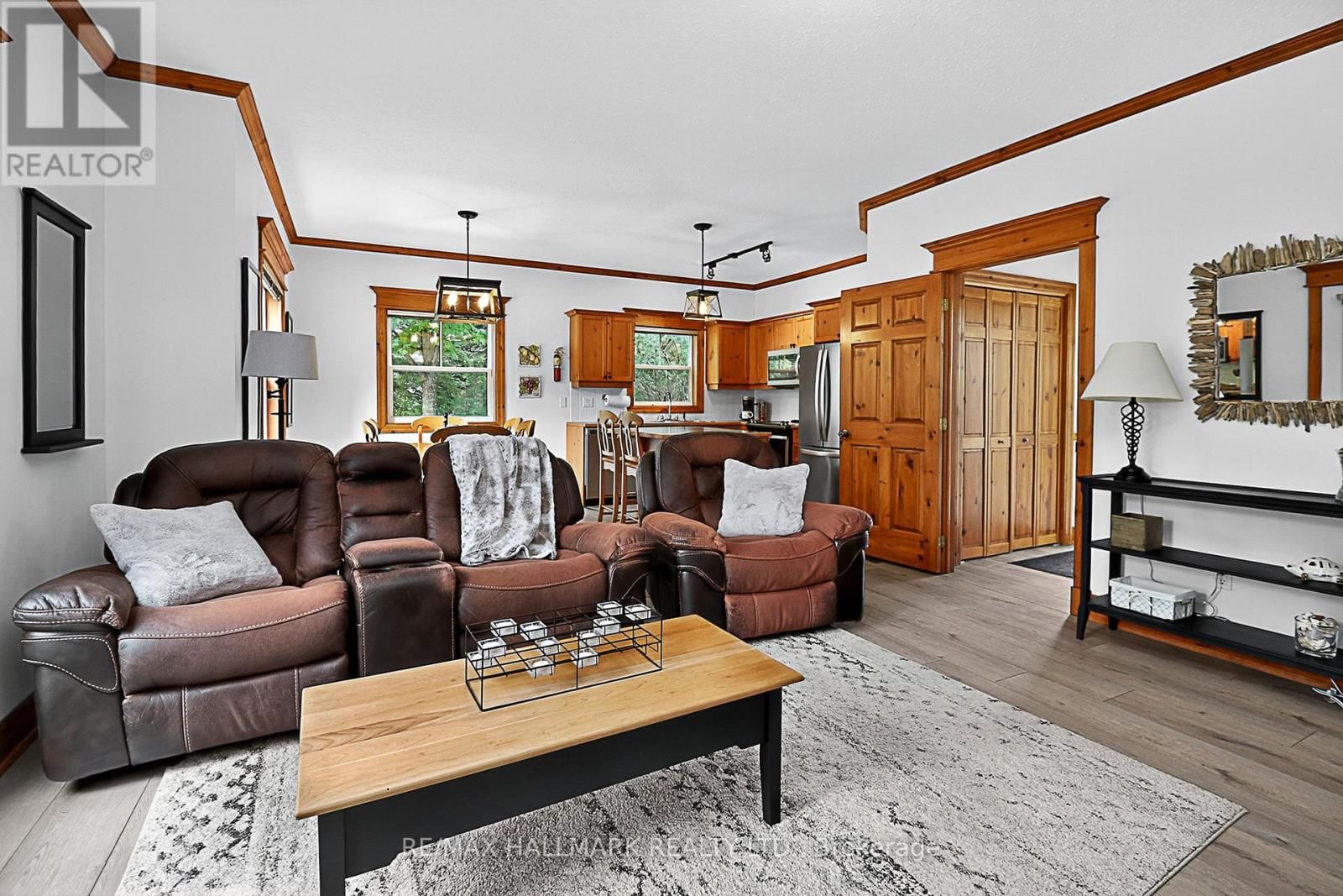 101 - 184 SNOWBRIDGE WAY Image 6