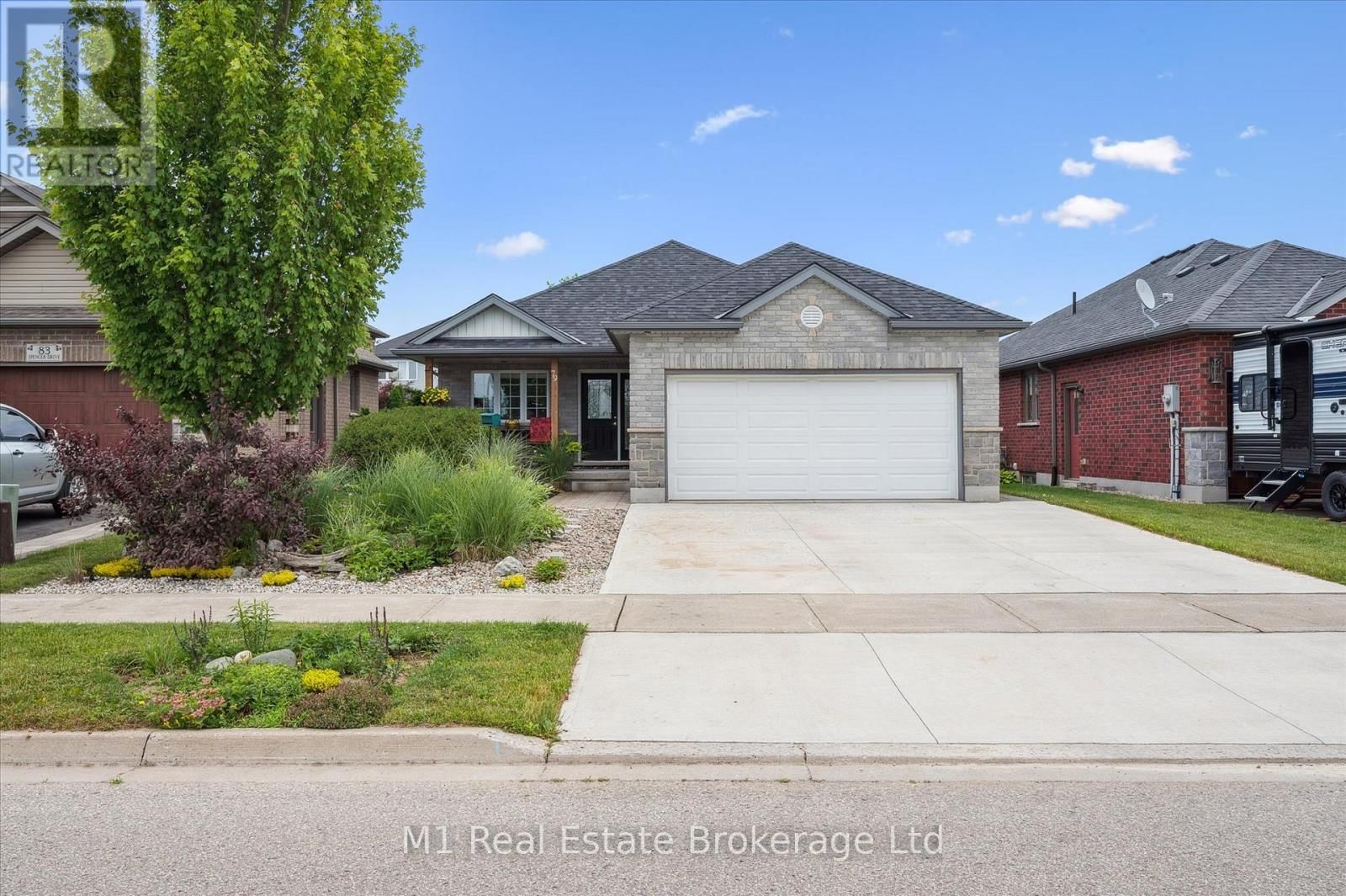 79 SPENCER DRIVE Image 1