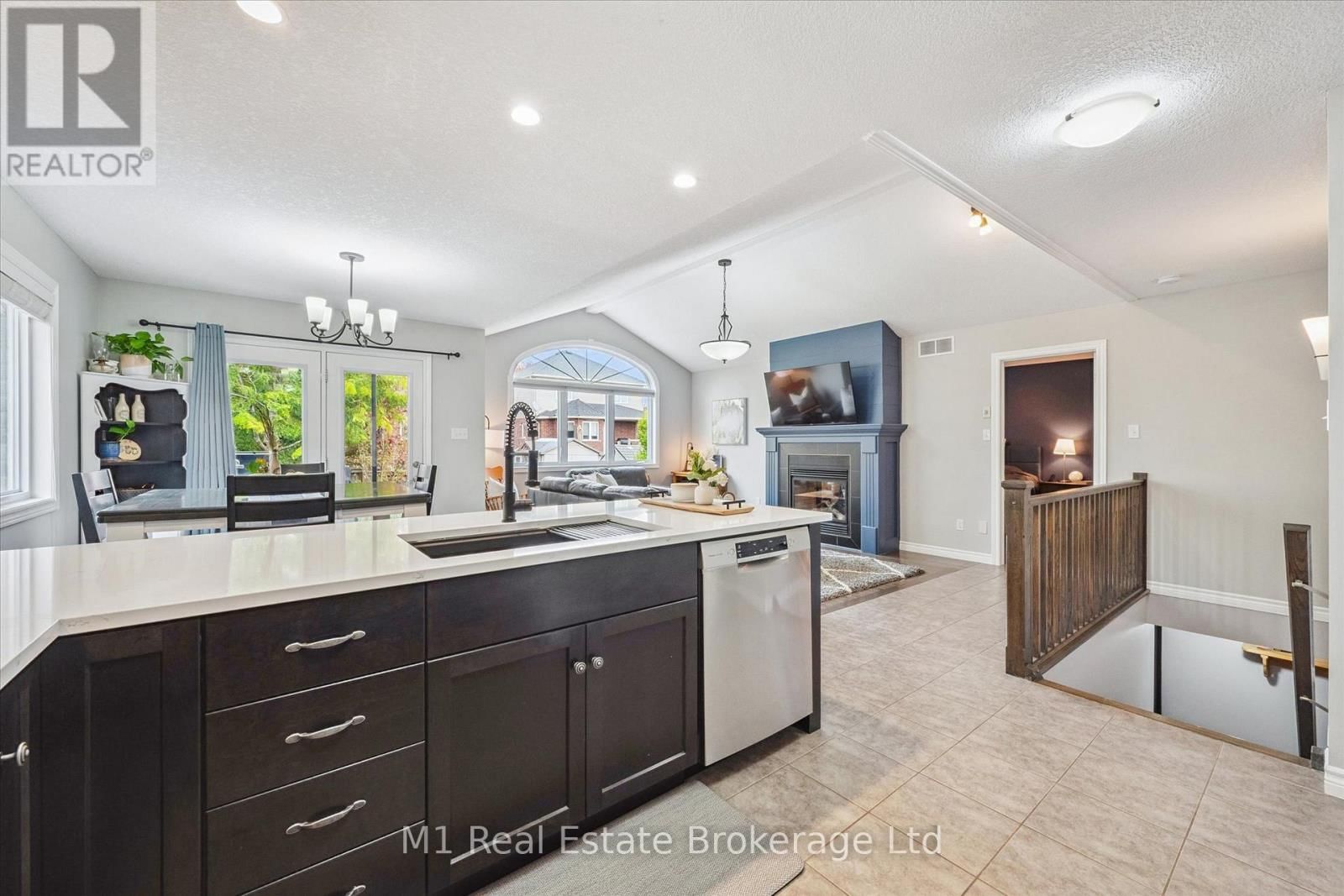 79 SPENCER DRIVE Image 10