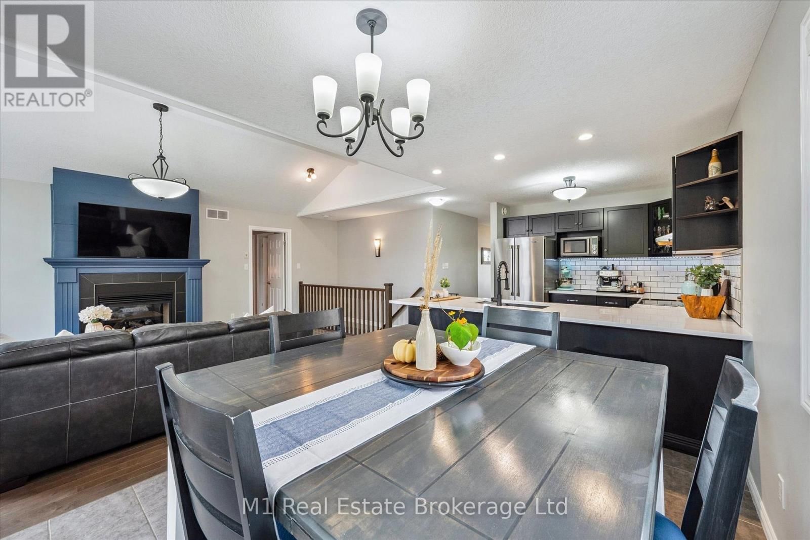 79 SPENCER DRIVE Image 12