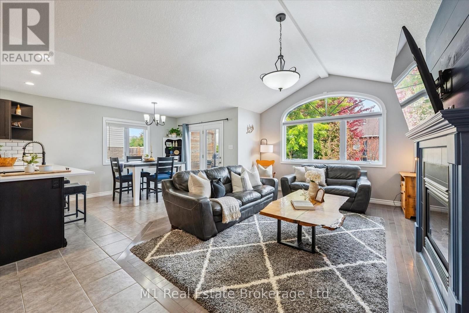 79 SPENCER DRIVE Image 18