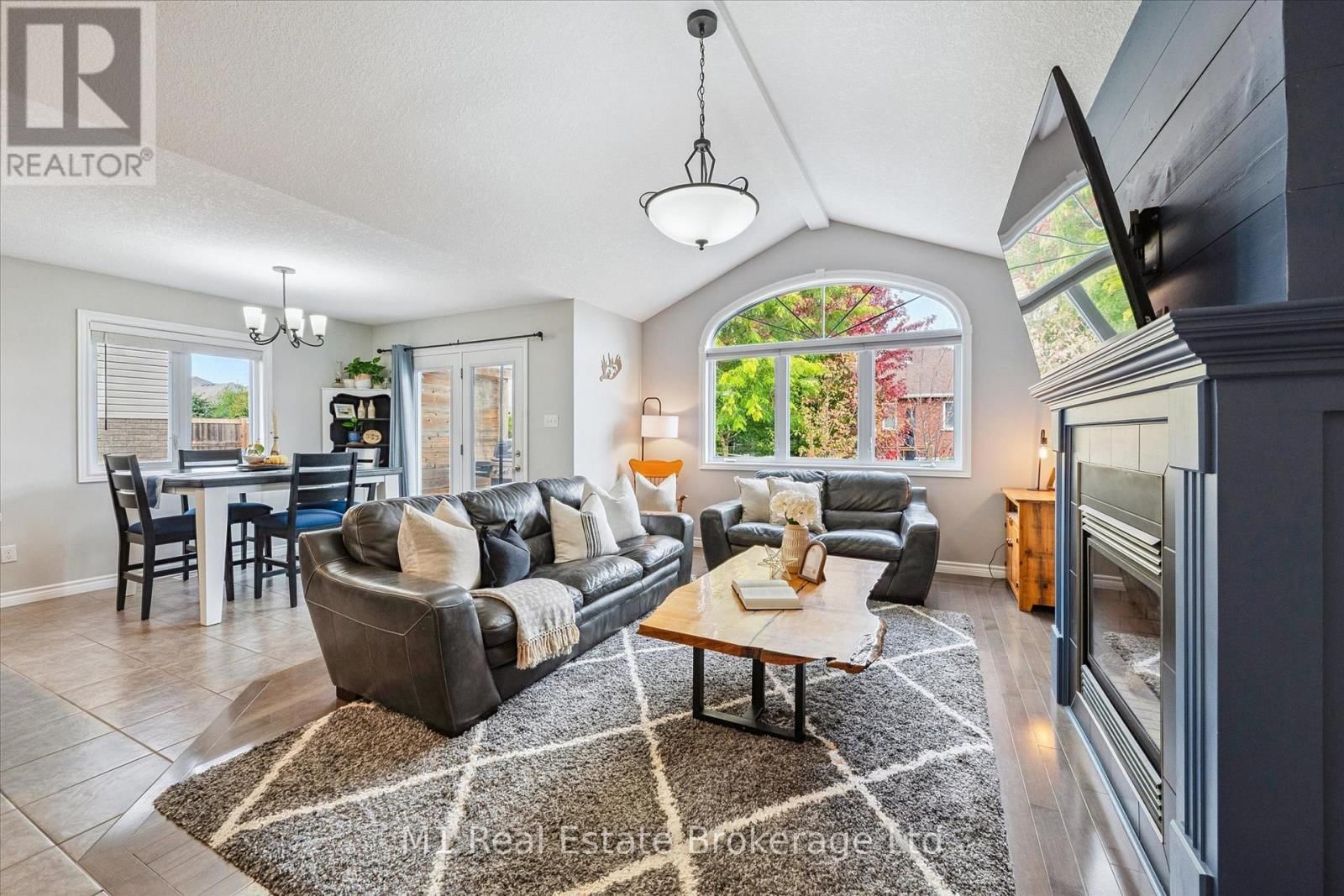 79 SPENCER DRIVE Image 19