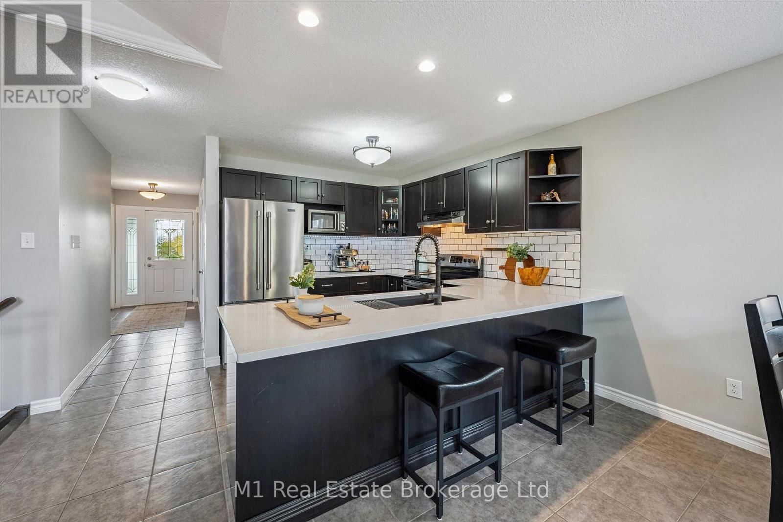 79 SPENCER DRIVE Image 5