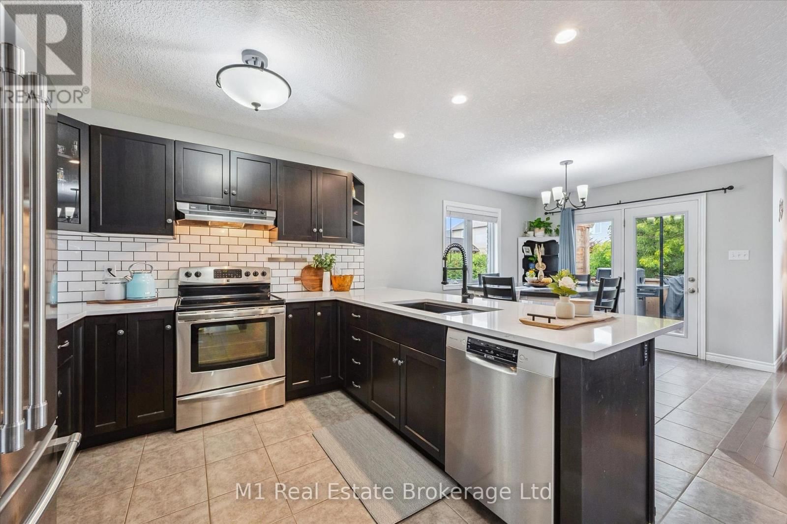 79 SPENCER DRIVE Image 9