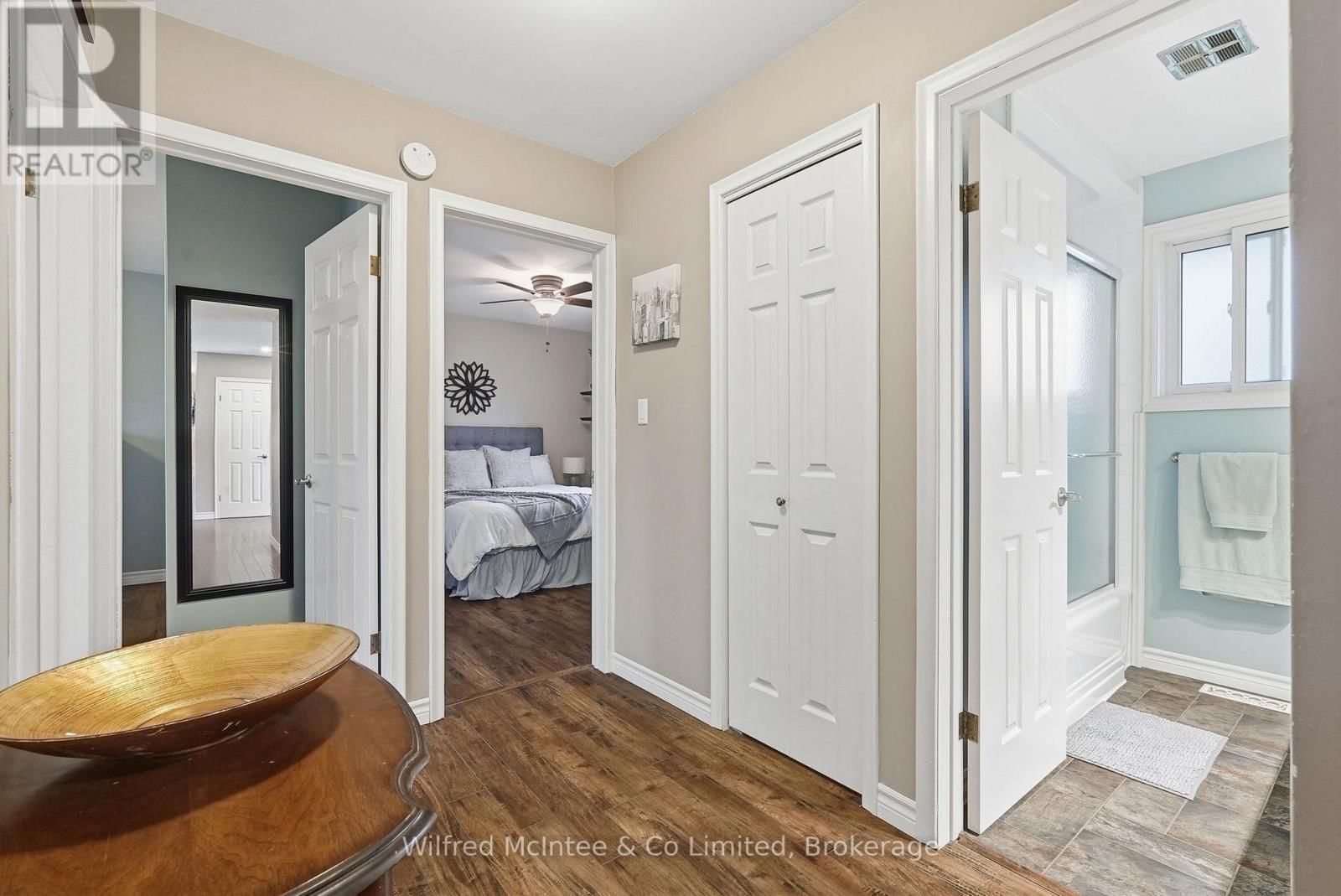 12 SECOND STREET Image 16