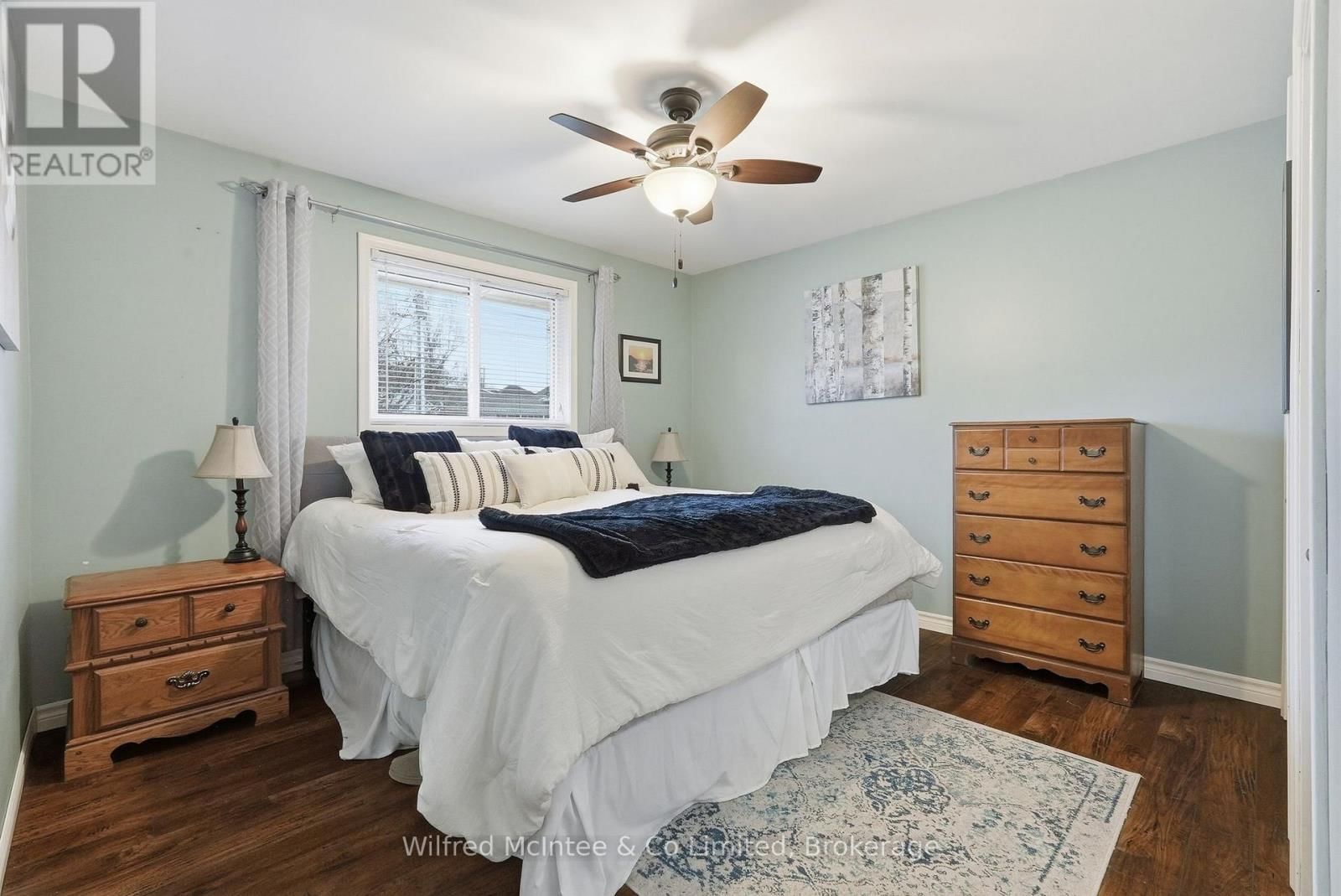 12 SECOND STREET Image 17