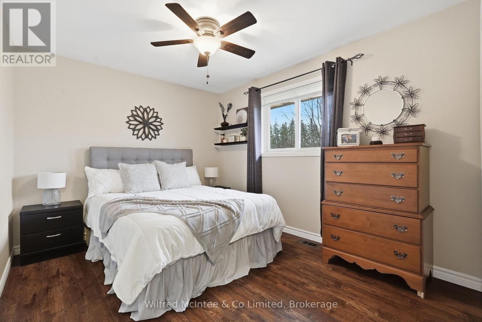 12 SECOND STREET Image 18