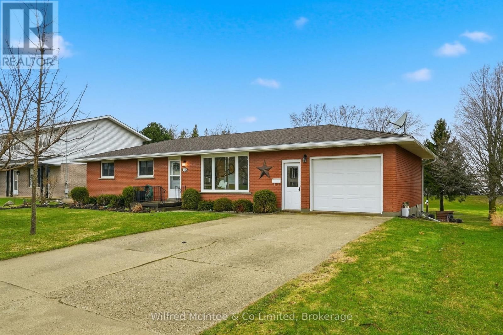 12 SECOND STREET Image 2