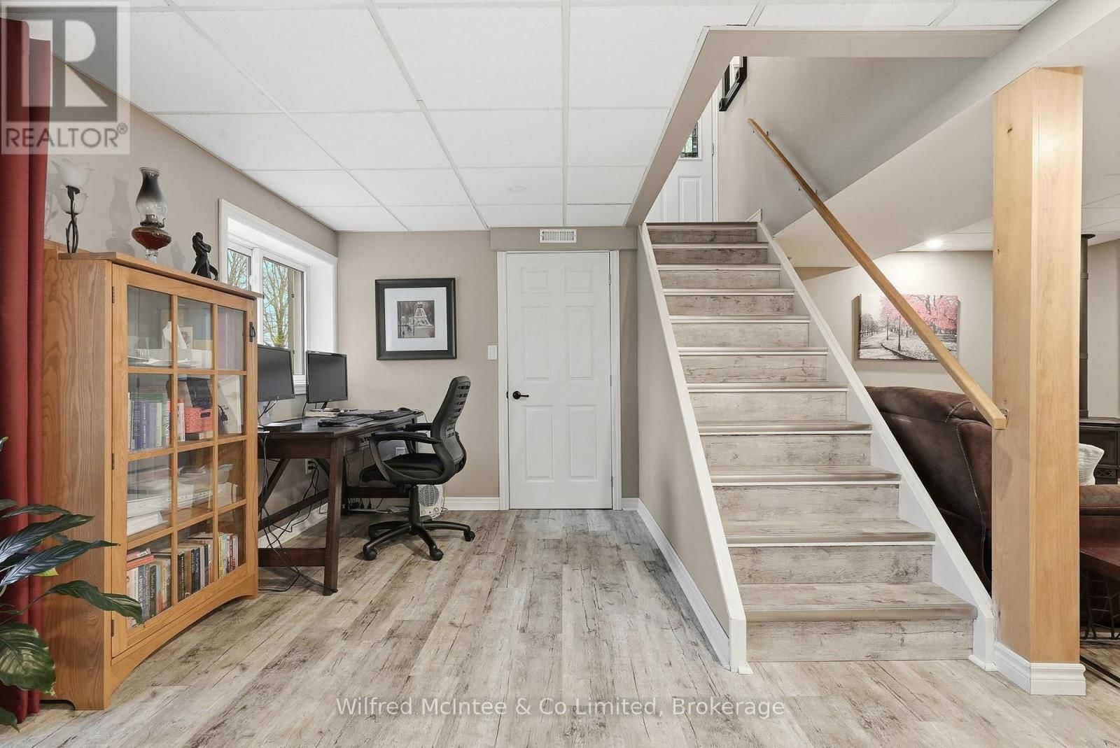 12 SECOND STREET Image 23