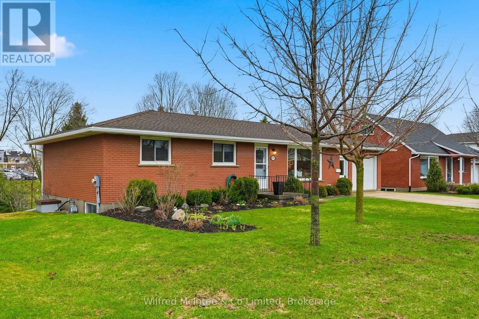 12 SECOND STREET Image 3