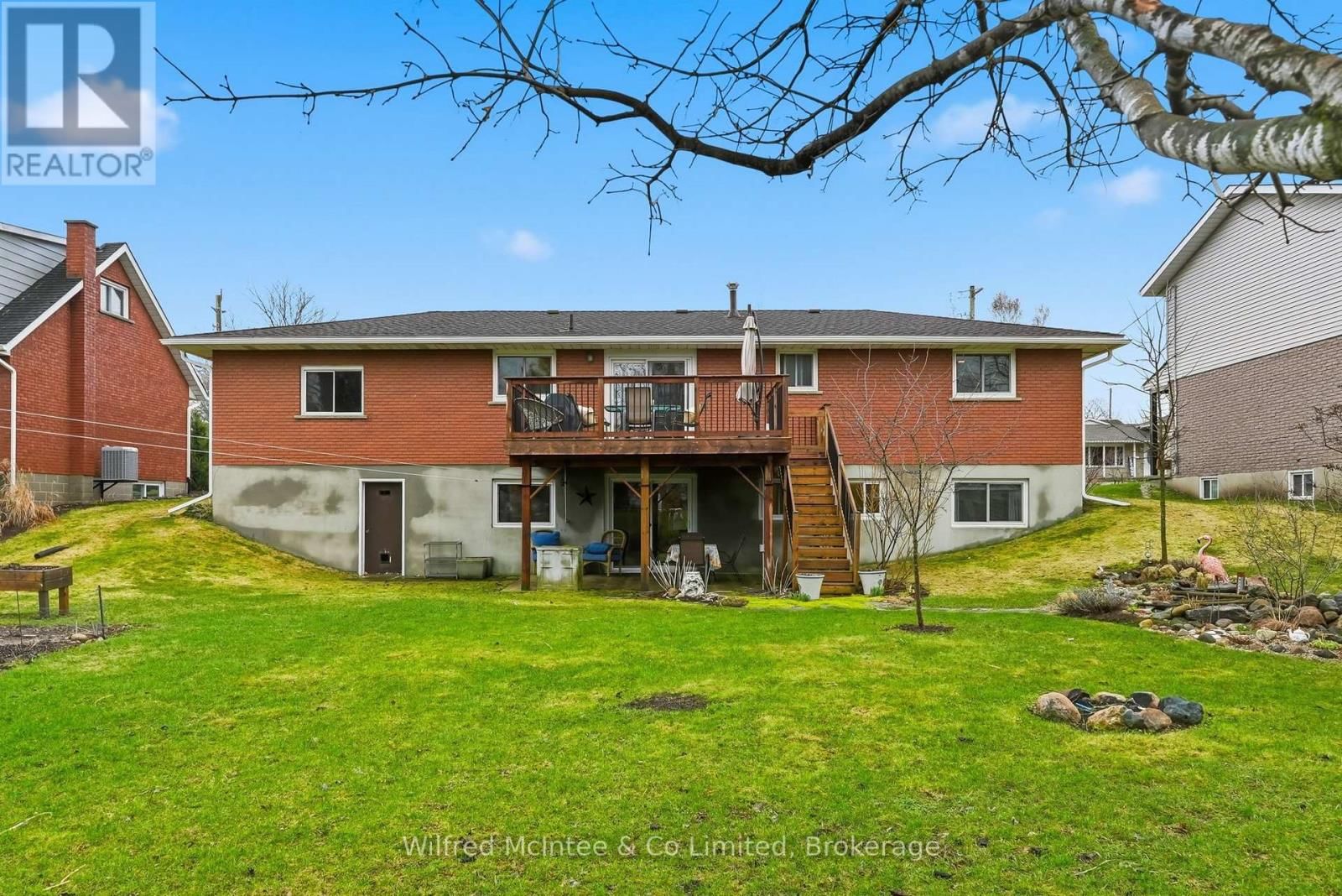 12 SECOND STREET Image 39