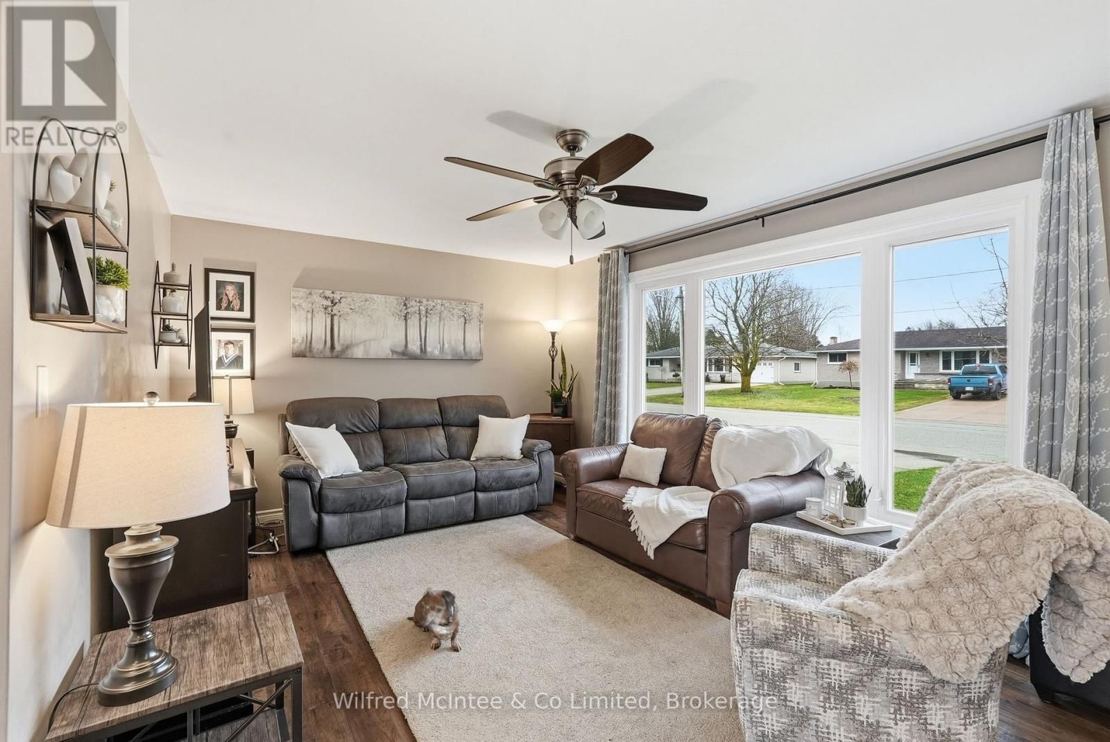 12 SECOND STREET Image 9