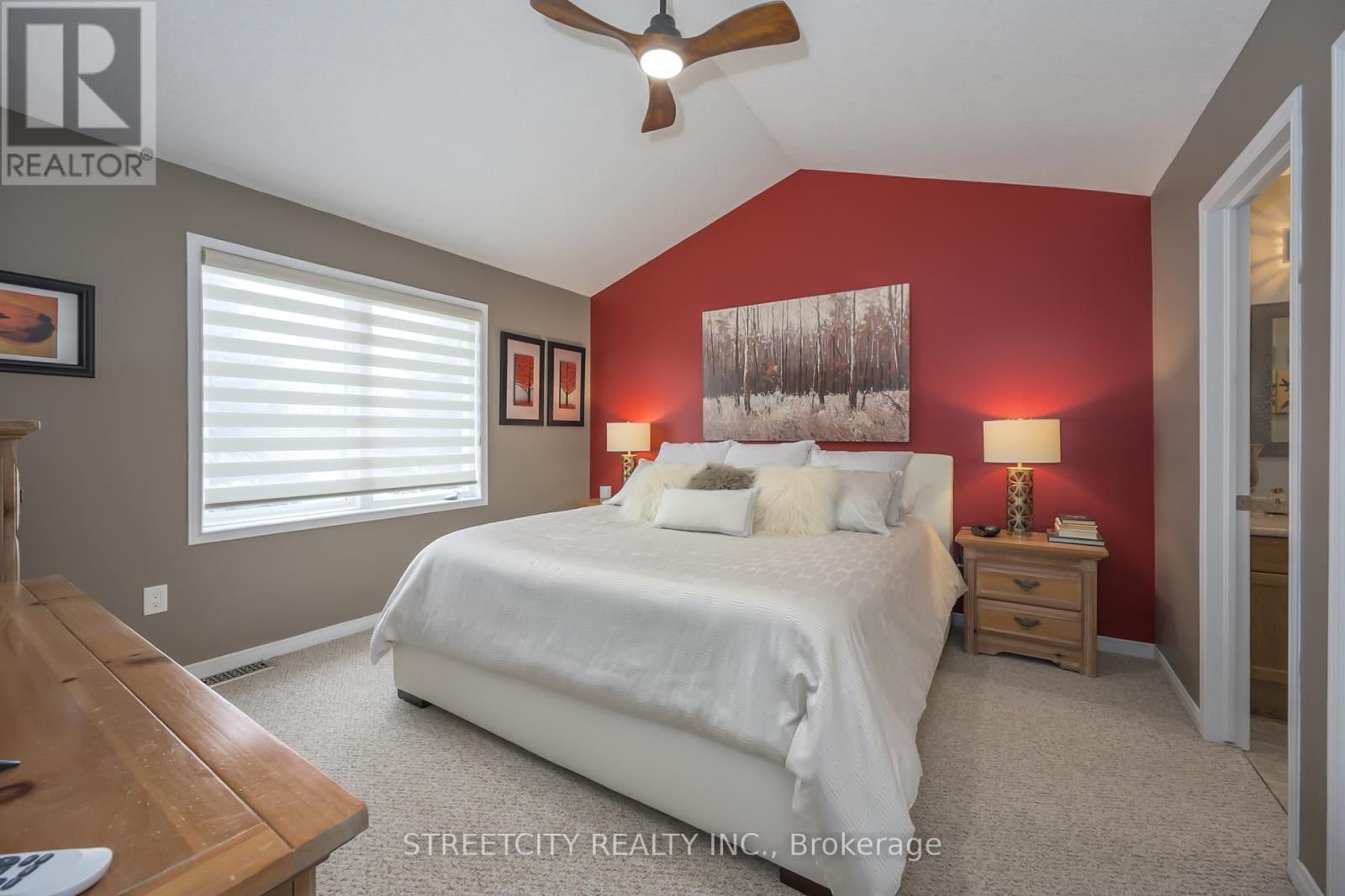 16 - 464 COMMISSIONERS ROAD WEST Image 17