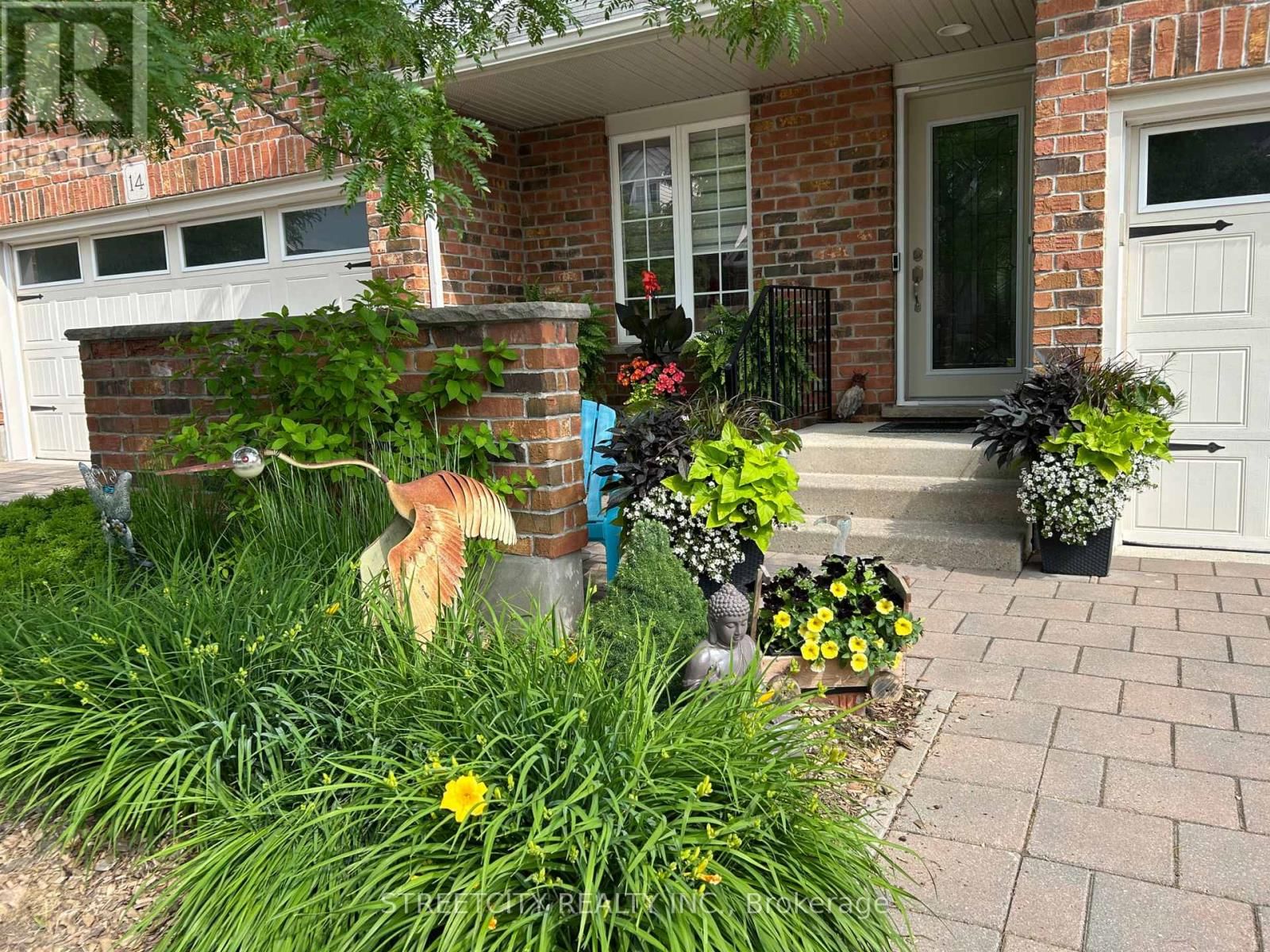 16 - 464 COMMISSIONERS ROAD WEST Image 2