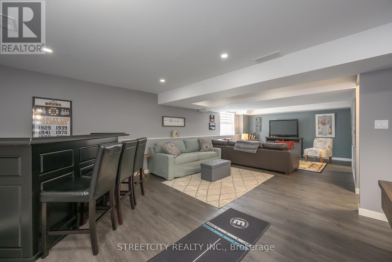 16 - 464 COMMISSIONERS ROAD WEST Image 26