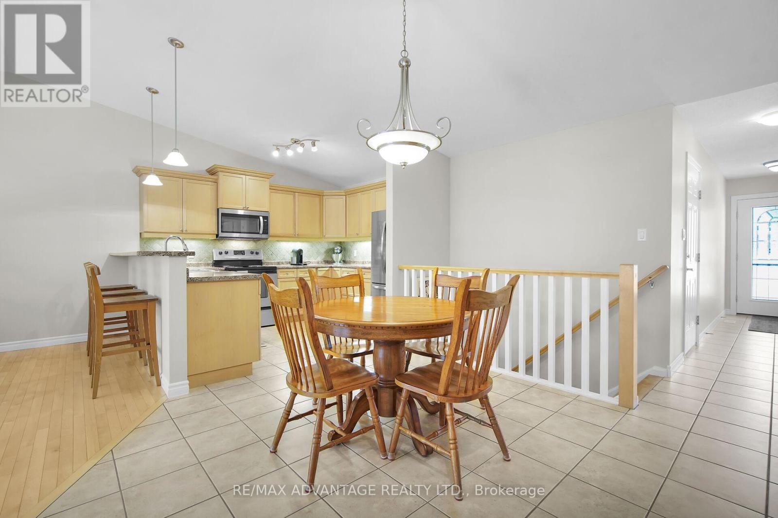 73 - 869 WHETHERFIELD STREET Image 12