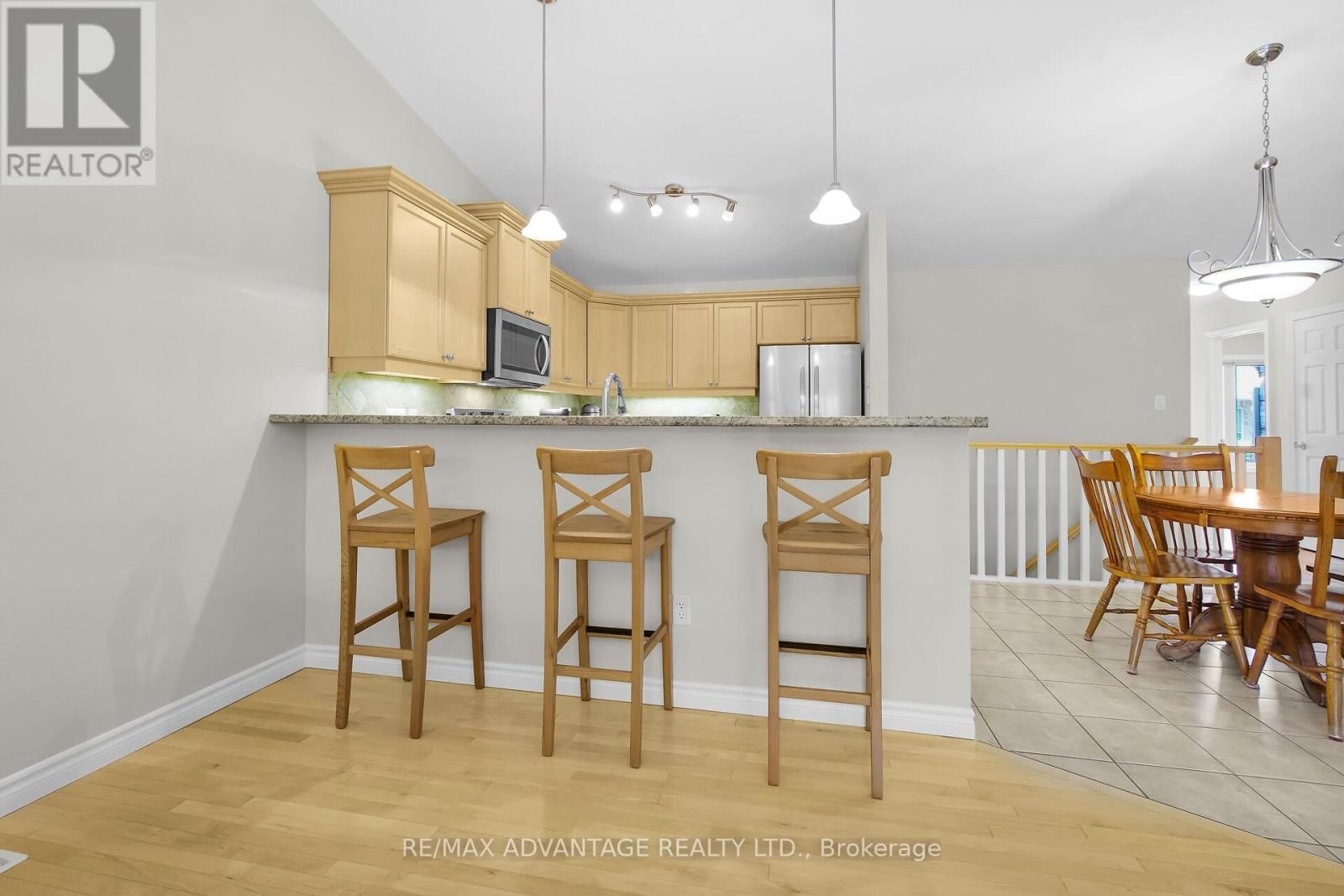 73 - 869 WHETHERFIELD STREET Image 15