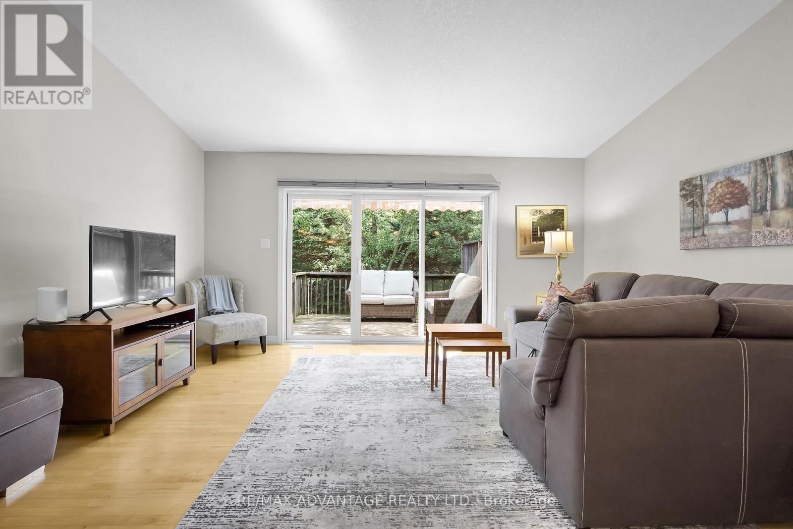 73 - 869 WHETHERFIELD STREET Image 20