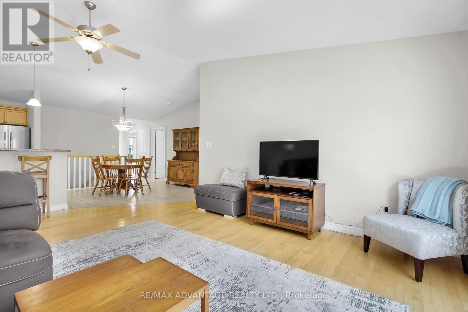 73 - 869 WHETHERFIELD STREET Image 21