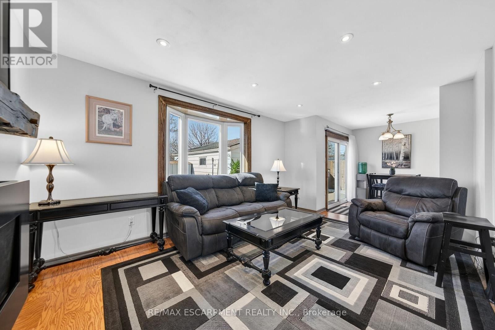 211 BIRCHCLIFFE CRESCENT Image 20