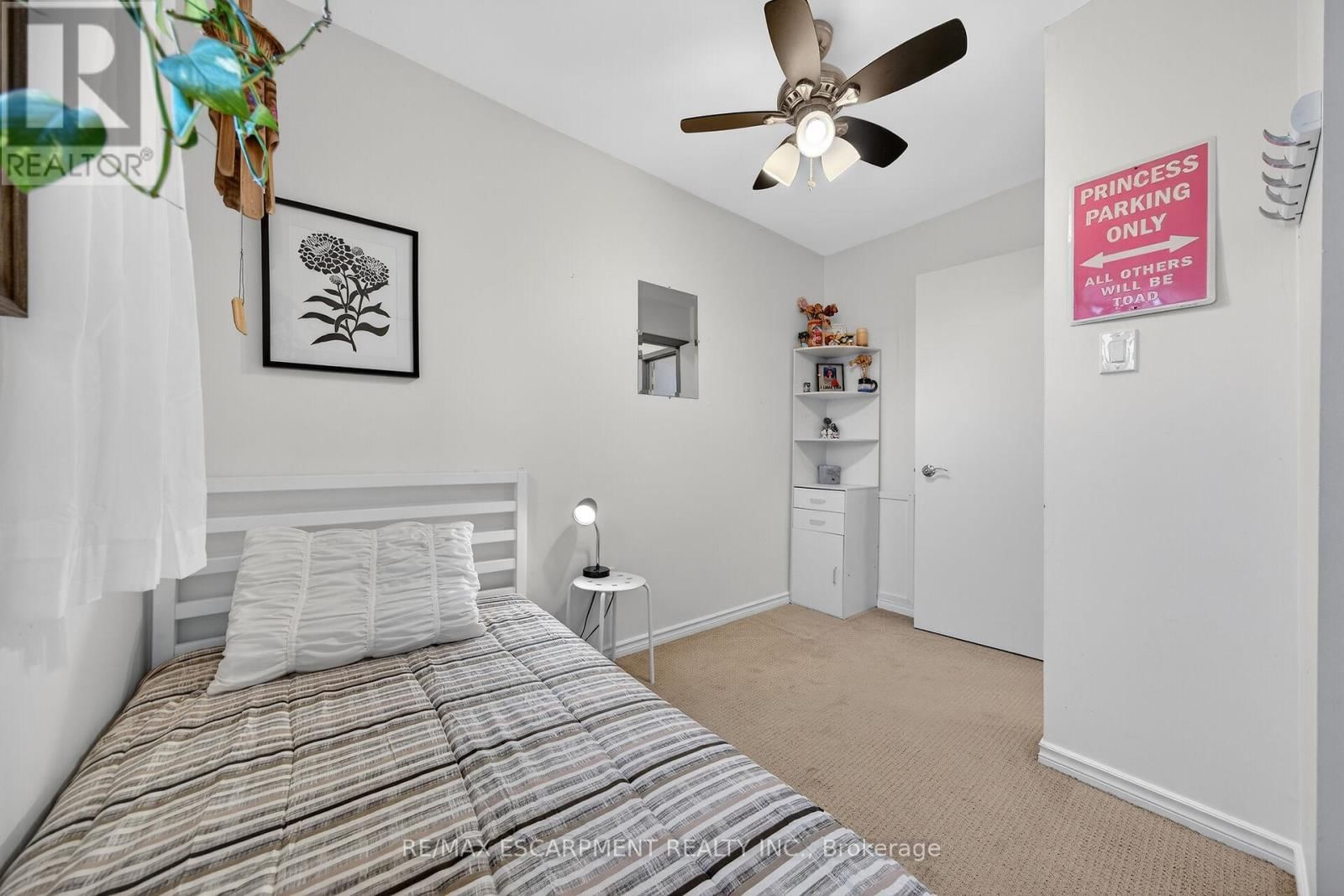 211 BIRCHCLIFFE CRESCENT Image 31