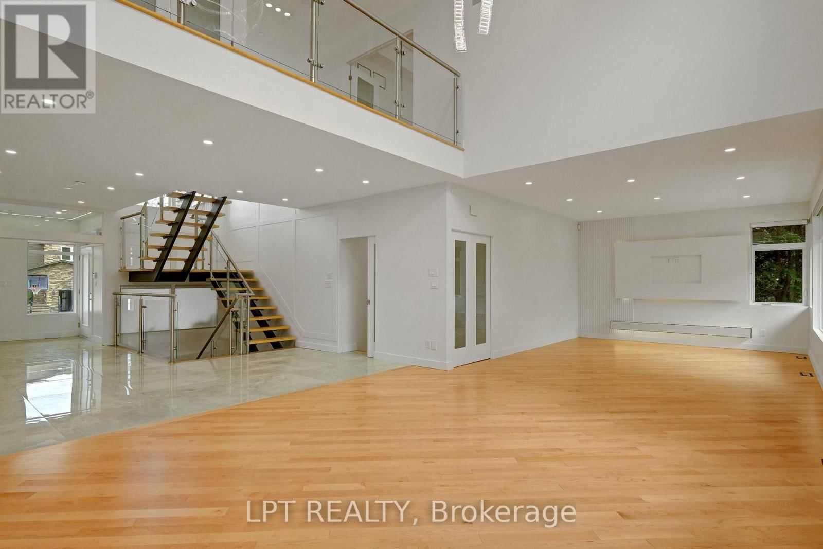 298 CRESTVIEW ROAD Image 10