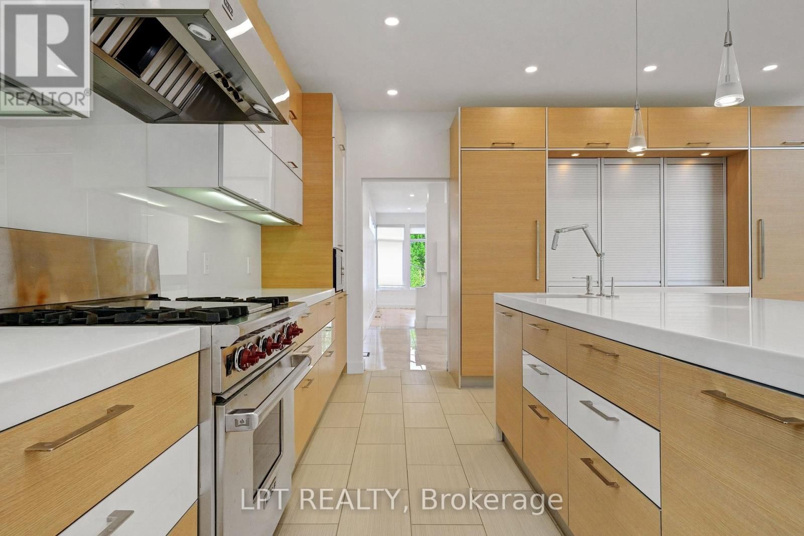 298 CRESTVIEW ROAD Image 18