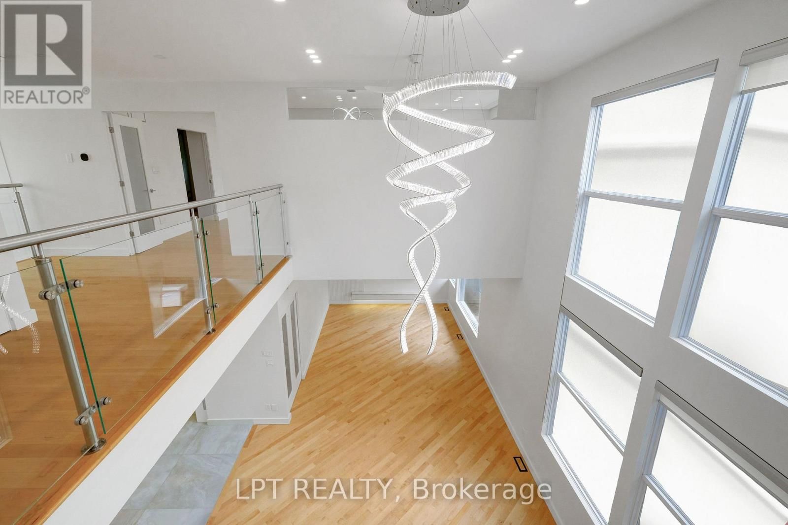 298 CRESTVIEW ROAD Image 24