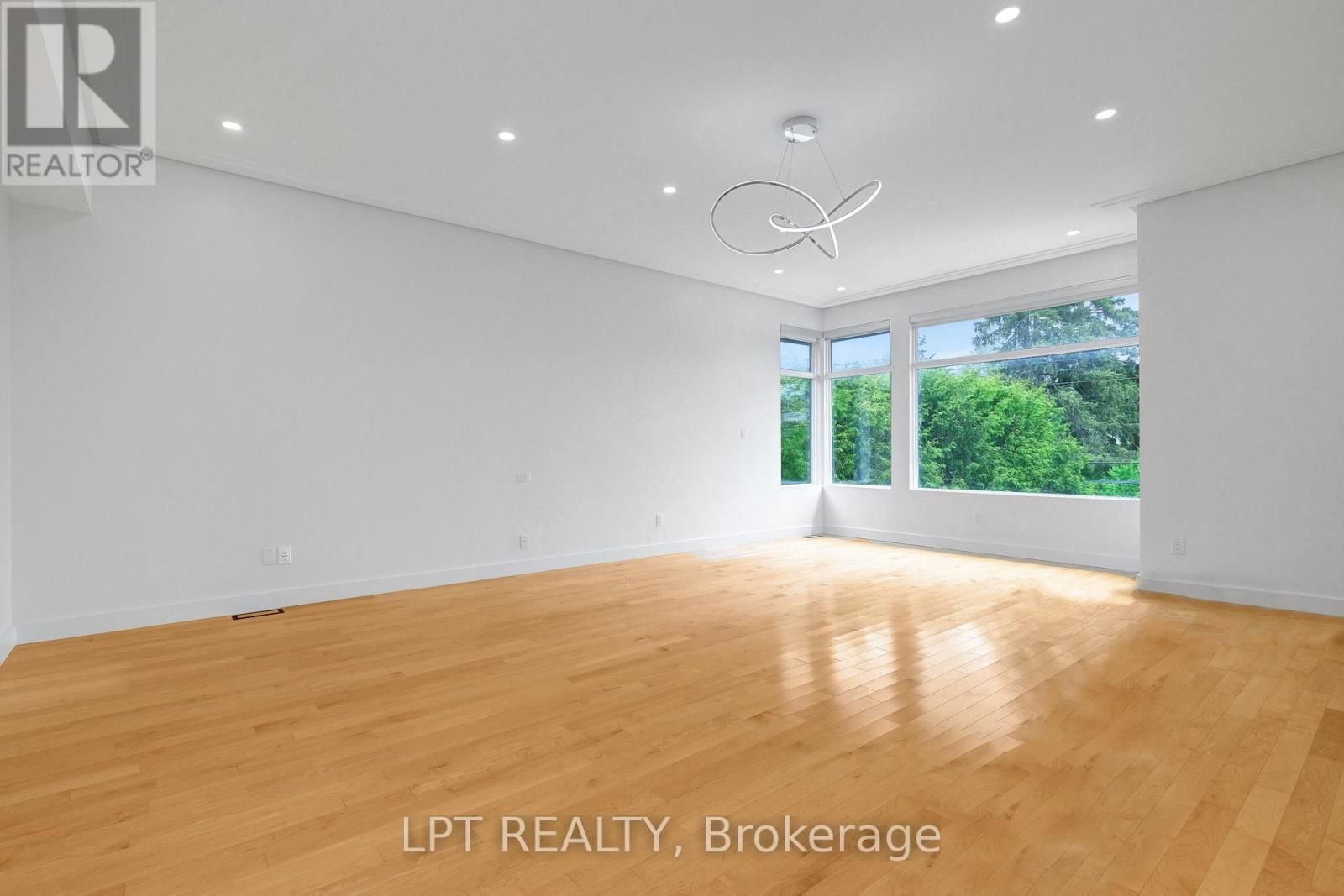 298 CRESTVIEW ROAD Image 26