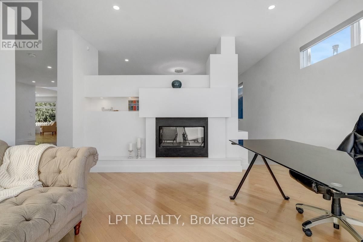 298 CRESTVIEW ROAD Image 8