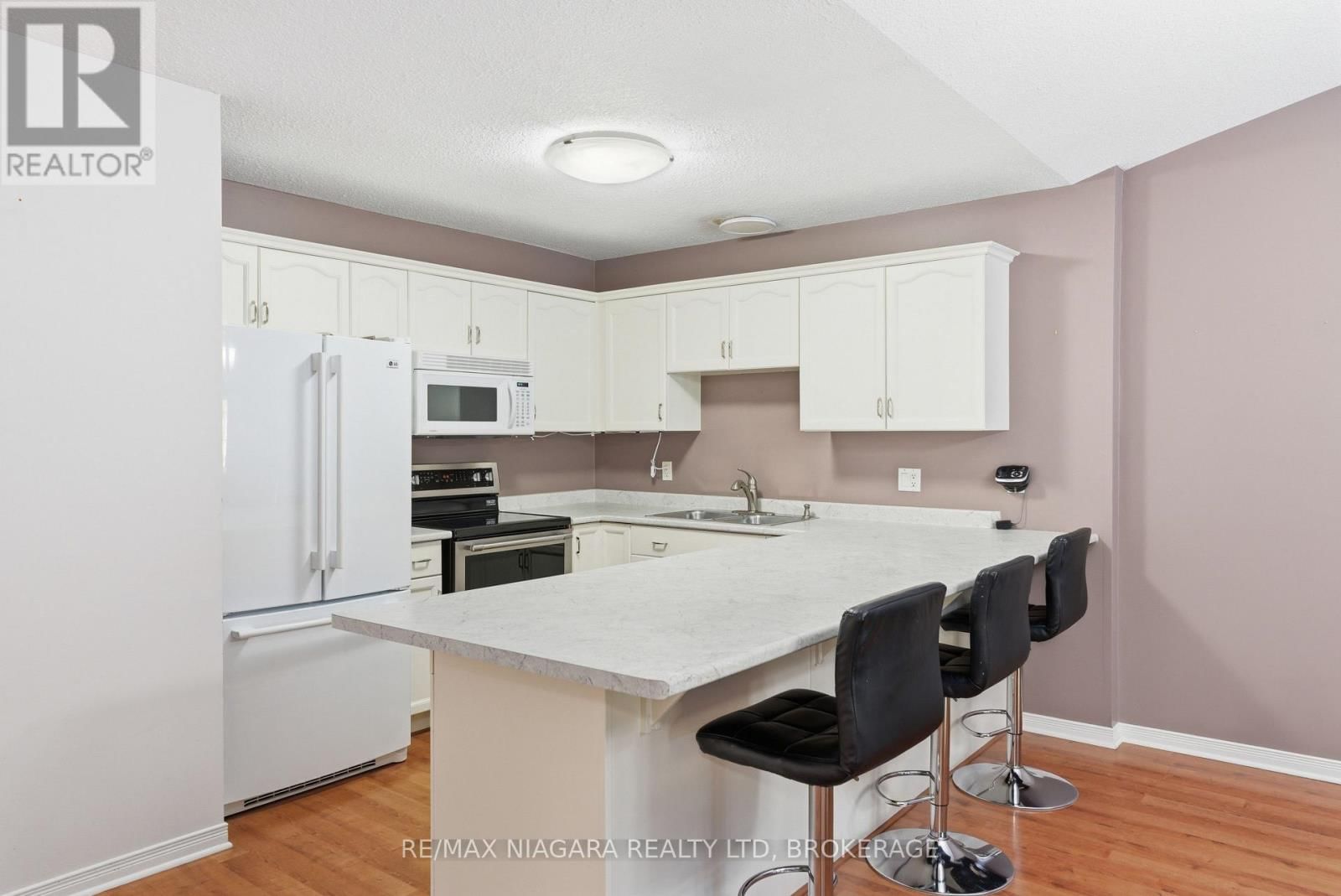 17 - 2684 MEWBURN ROAD Image 9