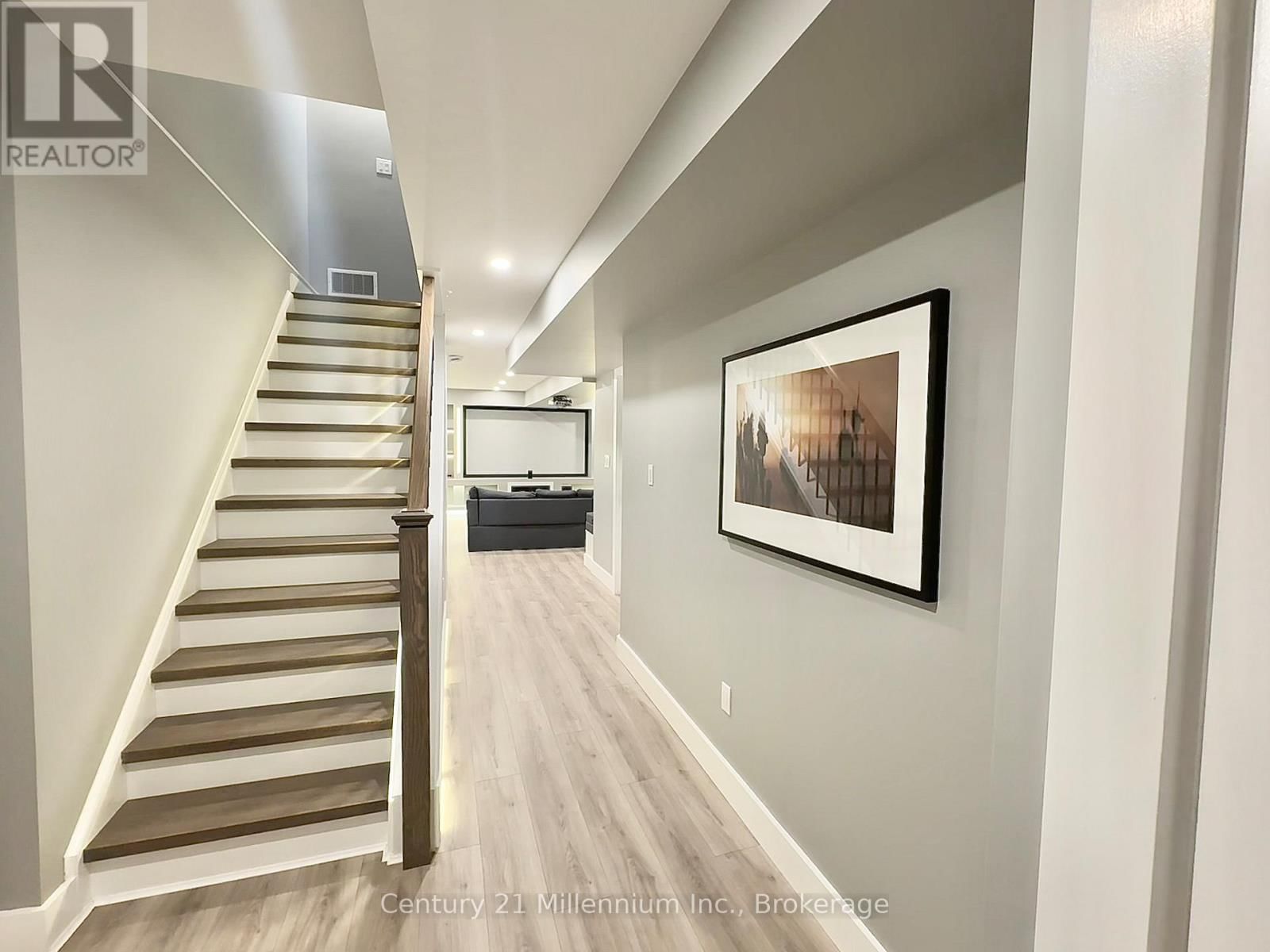 142 RED PINE STREET Image 32