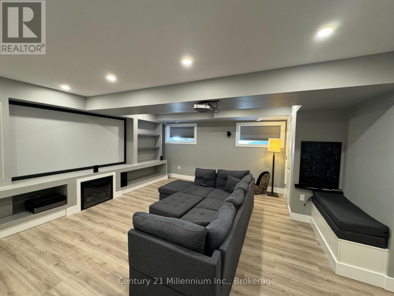 142 RED PINE STREET Image 36