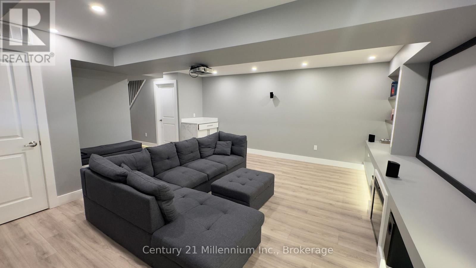 142 RED PINE STREET Image 37