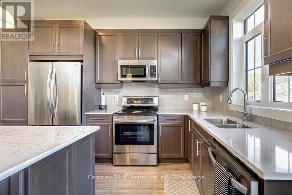 142 RED PINE STREET Image 8