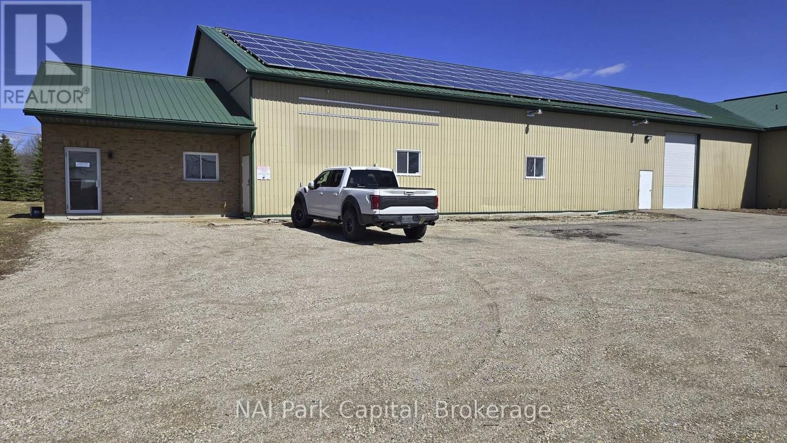 594 GLENGARRY CRESCENT Image 4