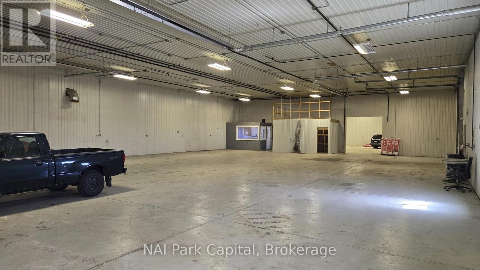 594 GLENGARRY CRESCENT Image 8