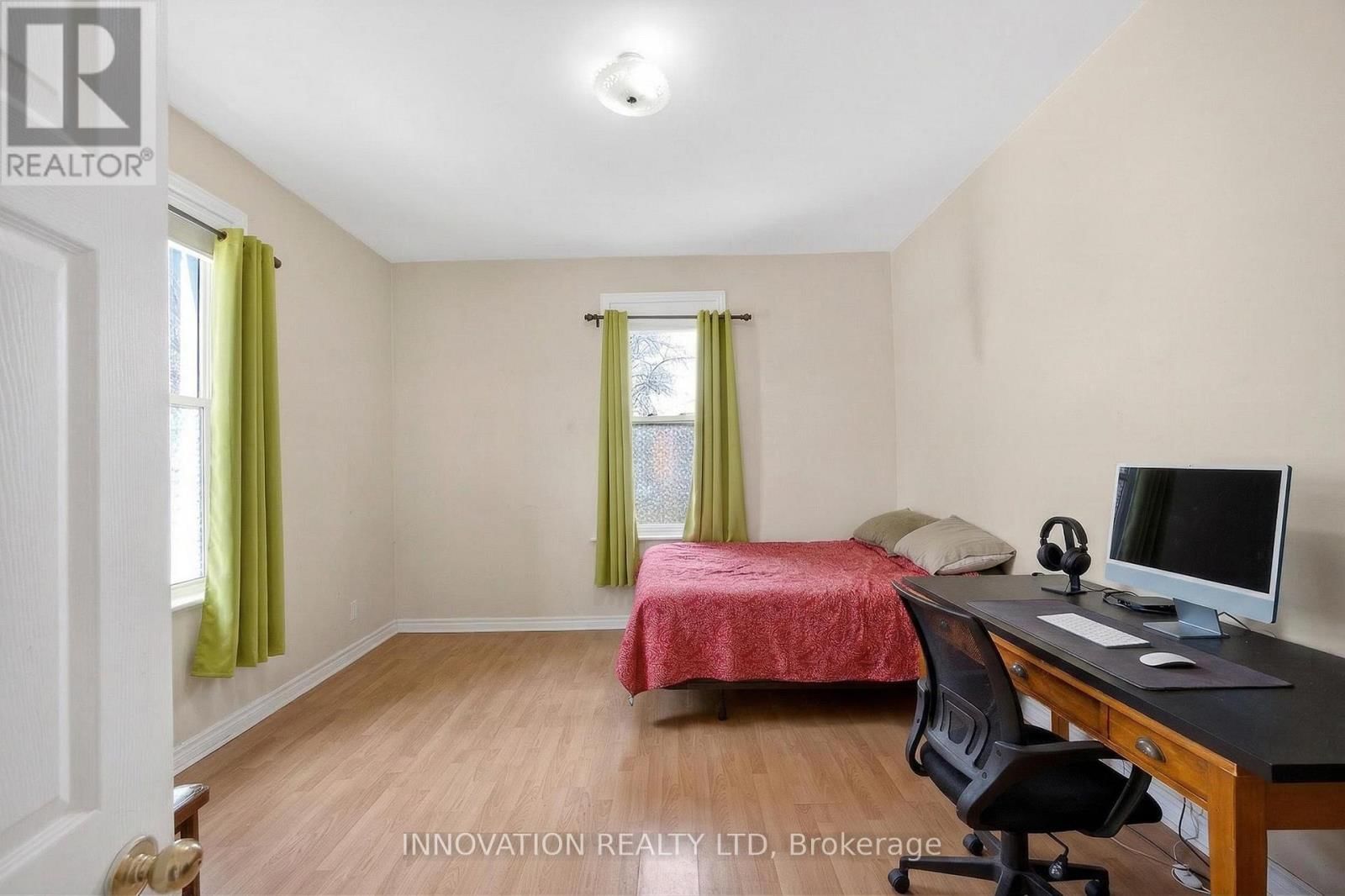 MOFFATT STREET Image 12