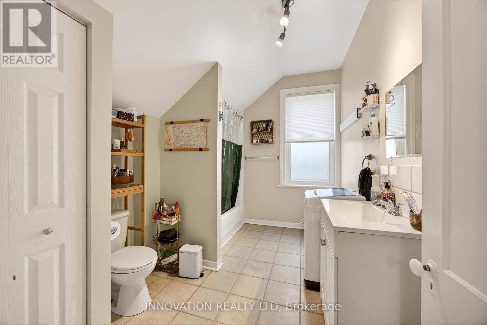 MOFFATT STREET Image 27