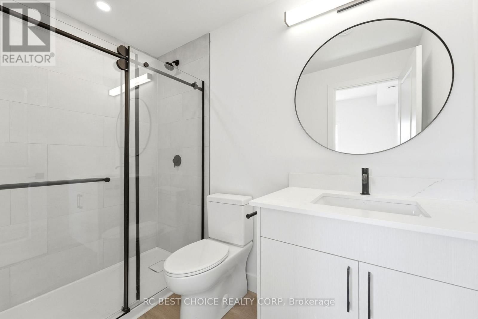 108 BRISCOE STREET EAST Image 19