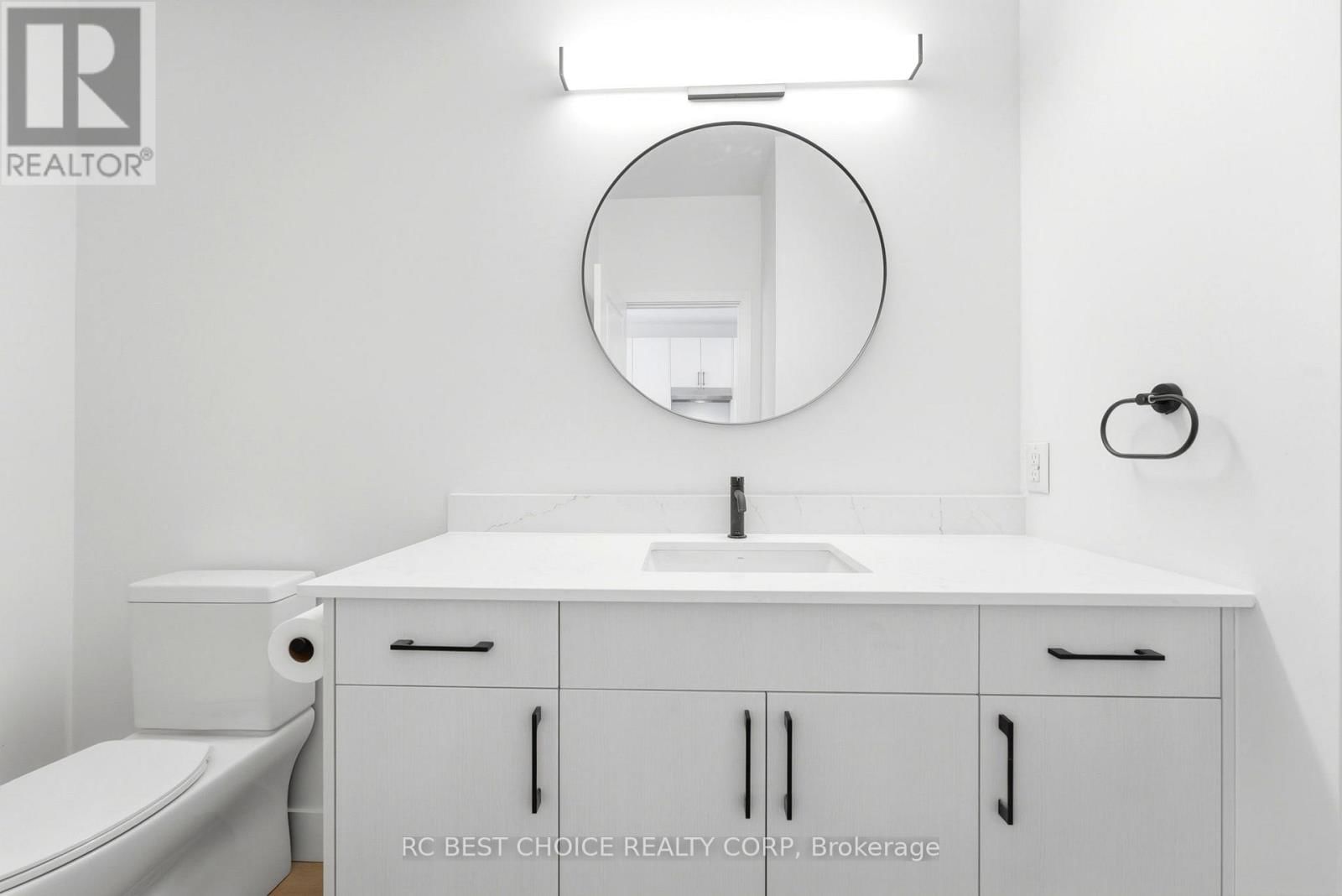 108 BRISCOE STREET EAST Image 24