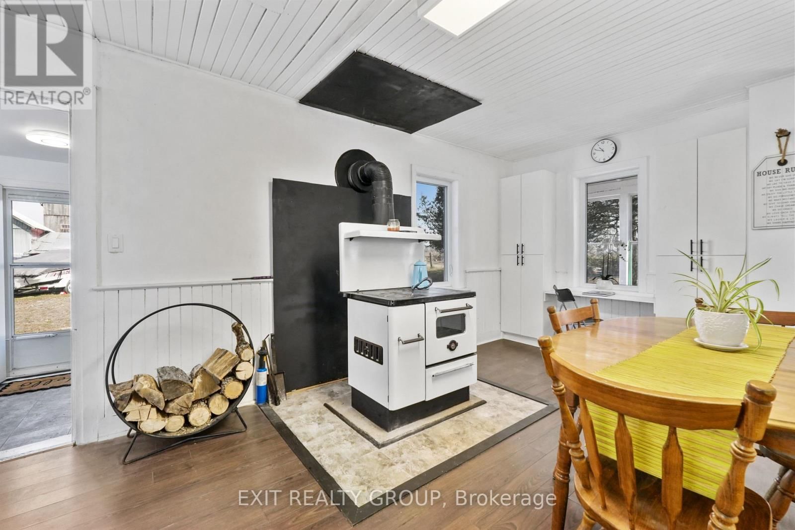 283 CLEMENGER ROAD Image 12