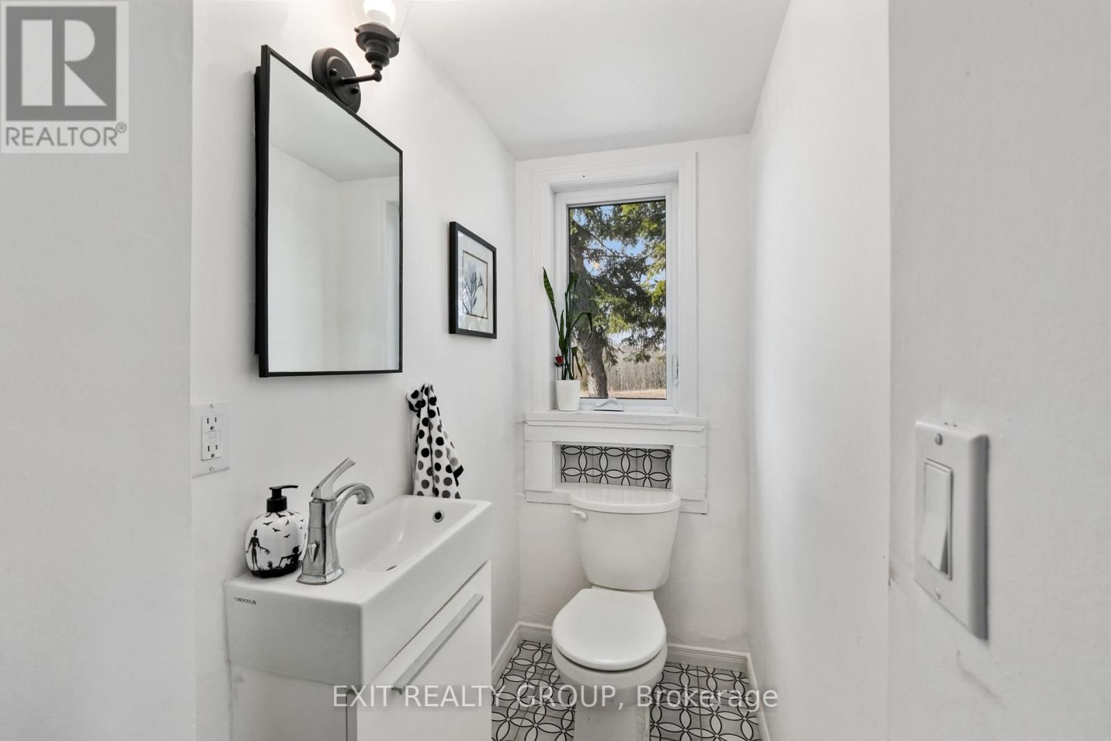 283 CLEMENGER ROAD Image 16