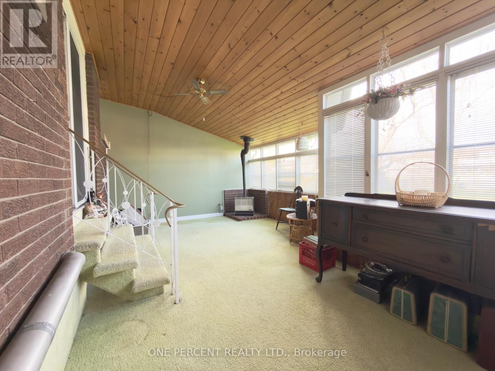 8800 CHAMPLAIN DRIVE Image 10