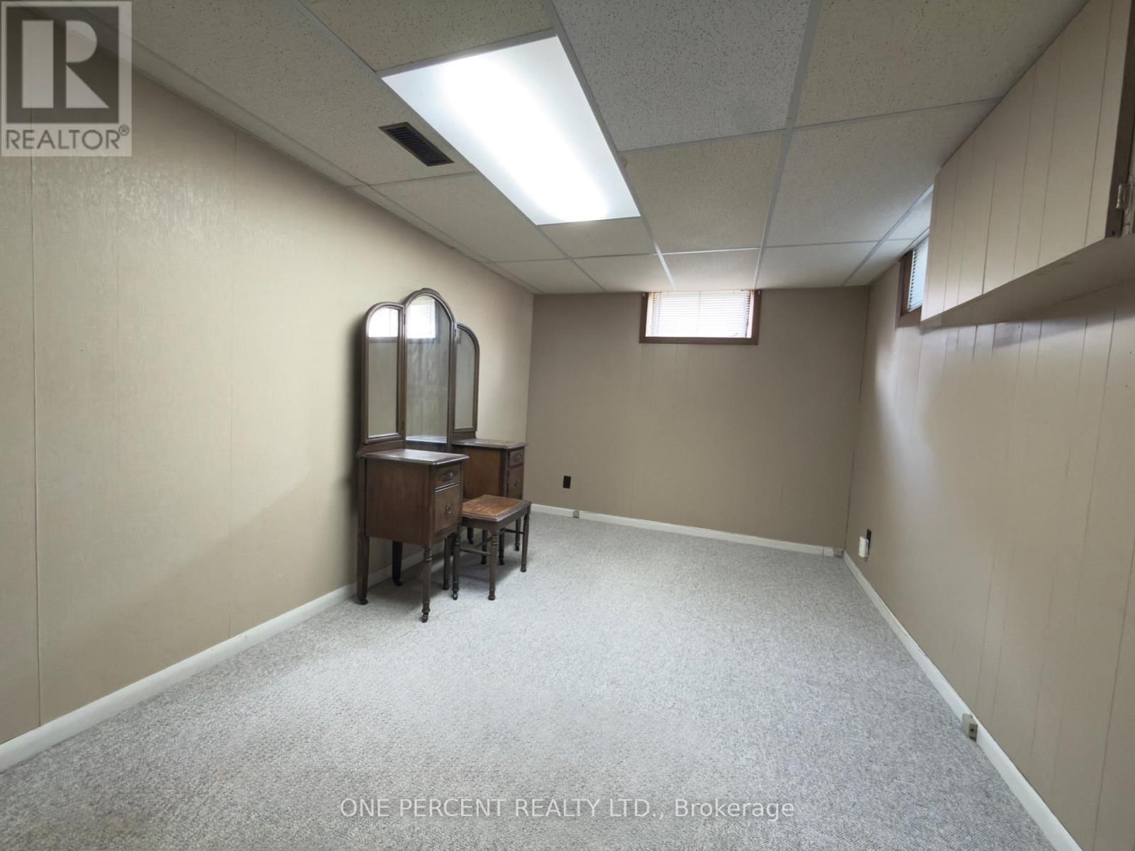 8800 CHAMPLAIN DRIVE Image 19