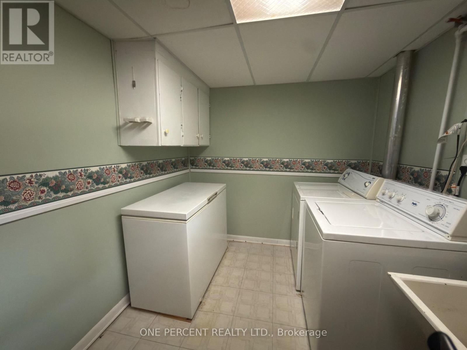 8800 CHAMPLAIN DRIVE Image 22