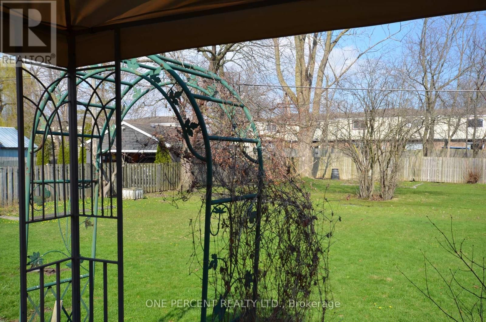 8800 CHAMPLAIN DRIVE Image 24