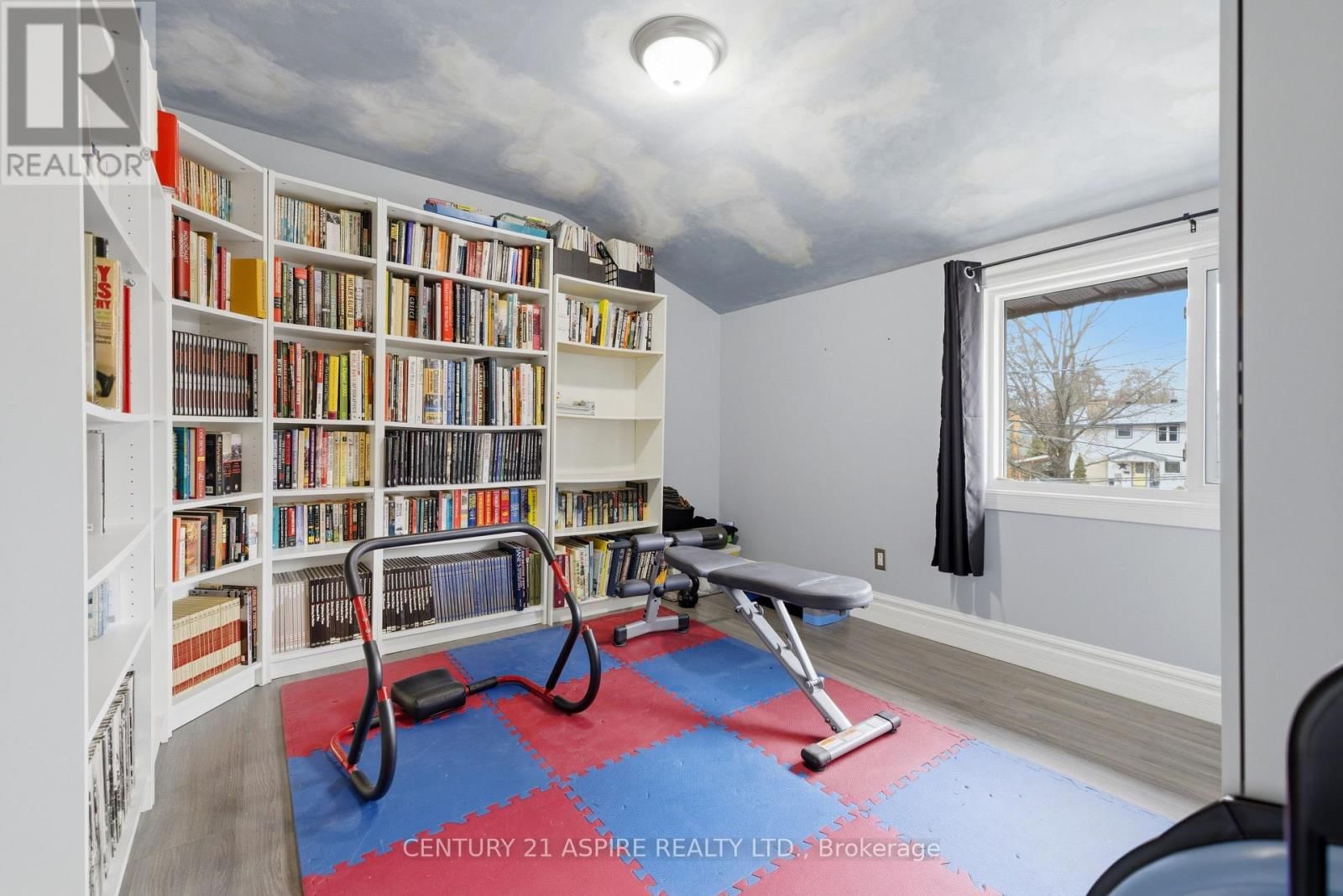 102 BIRCH STREET Image 24