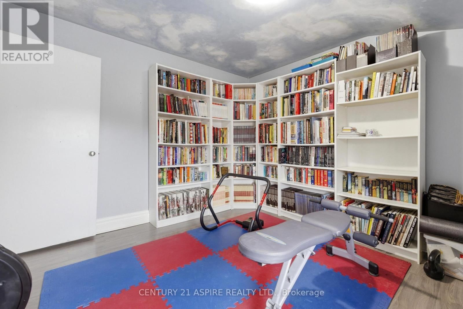 102 BIRCH STREET Image 25