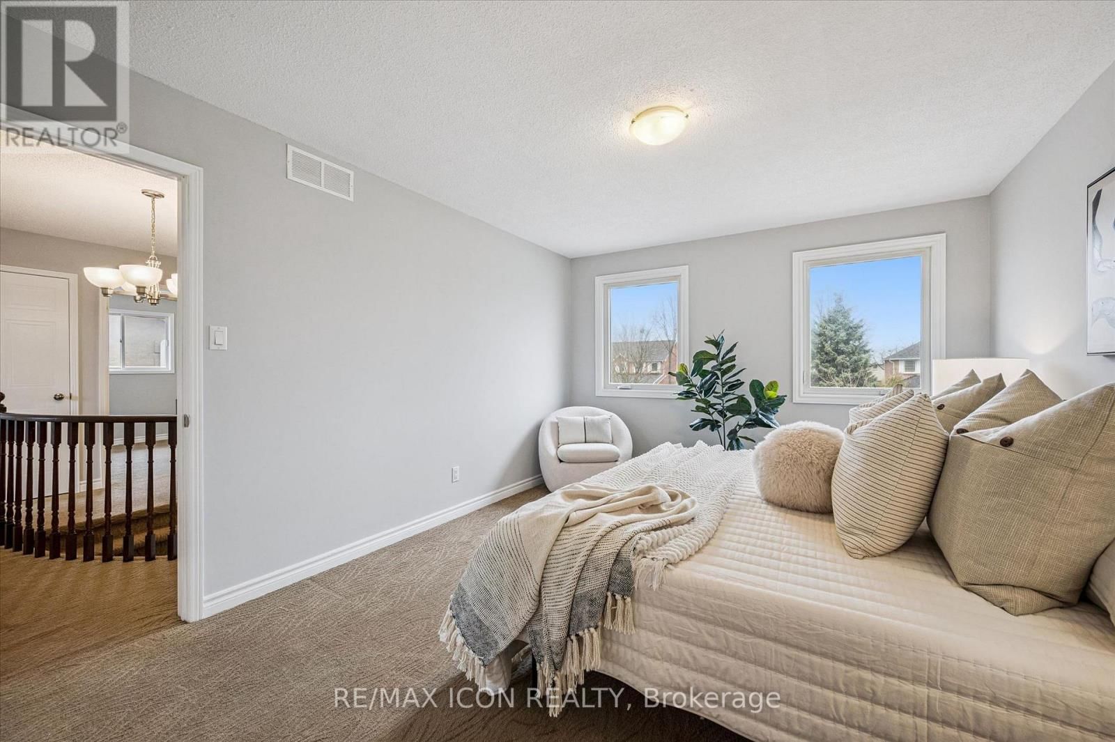 59 BAYNE CRESCENT Image 13